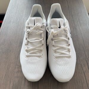 NWOB Nike React Golf Shoes